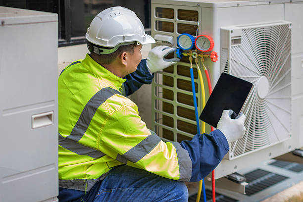 Professional Hvac technician working in Norfolk, VA